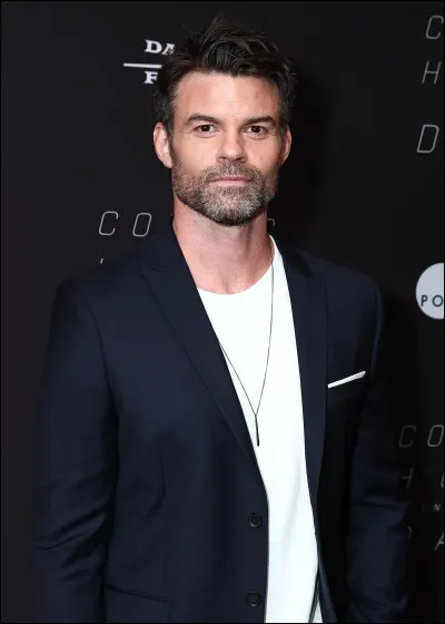 Qui est l'acteur d'Elijah Mikaelson ?