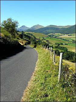 En 2006, combien d'habitants comptait le Cantal ?