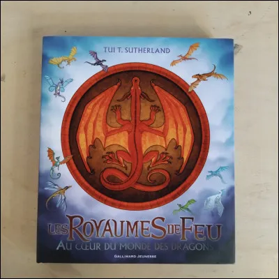 Combien de tribus de dragons existe-t-il à Pyrrhia, dans la première série ?