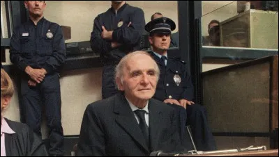 Le jugement de Klaus Barbie, rendu par la cour d'assises de Lyon le 4 juillet 1987, le déclare coupable de...