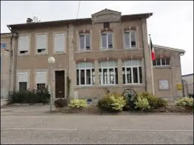 Pour finir, je vous emmène en Lorraine, à Watronville. Village de l'aire d'attraction Verdunoise, il se situe dans le département ...