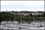 Cette petite ville s'tage joliment sur la butte de la Garenne qui domine la Vilaine. Son port, jadis florissant grce au commerce du sel, s'est reconverti dans la plaisance.