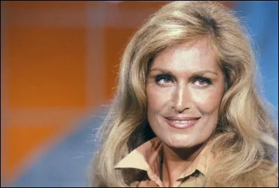 ''Fini la comédie'' est une chanson de ''Dalida''. Quel était le vrai nom de ''Dalida'' ?