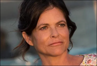 Quelle profession exerce Charlotte Valandrey dans la série "Les Cordier, juge et flic" de 1992 à 2005 ?