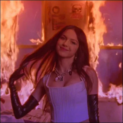 Qui chante 'Good 4 U' ?