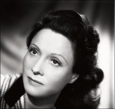 Qui est cette actrice, auteure de cette citation : '' Fermer les maisons closes, c'est plus qu'un crime, c'est un pléonasme.''