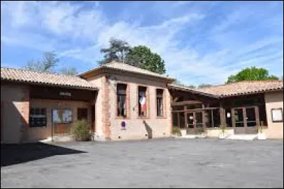 Petit village Haut-Garonnais de 38 habitants, Saint-Loup-en-Comminges se situe en région ...