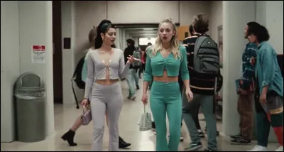 De quelle couleur Maddy s'habille en général ?