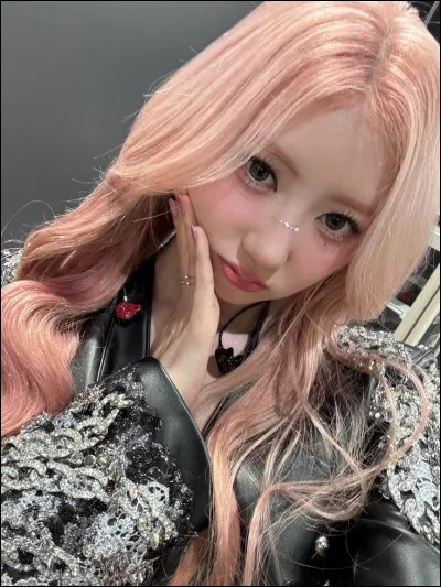 Qui est la "main vocalist" ?