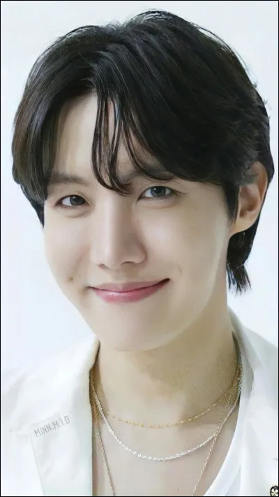 Quel est le vrai nom de J-Hope ?