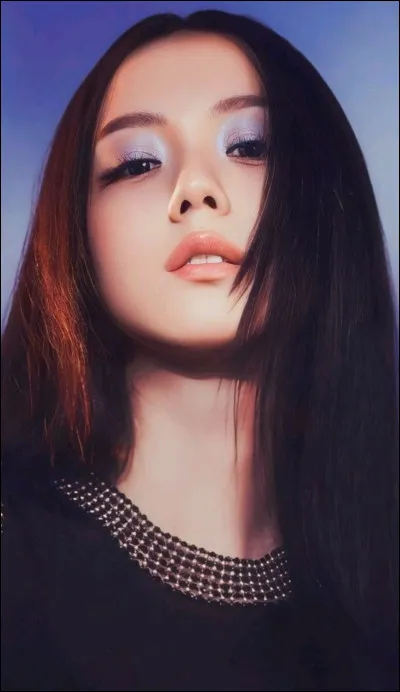 De quelle marque Jisoo est-elle l'ambassadrice ?