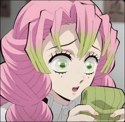 De qui viennent ses chaussettes rayées ?