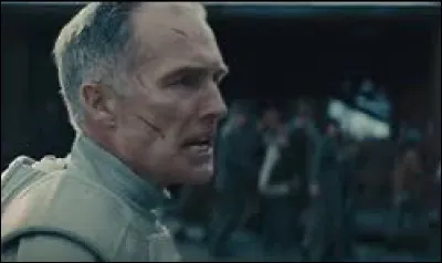 Maintenant, qui est le nouveau chef des Pacificateurs du district 12 dans le tome 2 ?