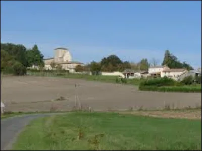 Je vous emm&egrave;ne maintenant en Nouvelle-Aquitaine, &agrave; Chatenet. Village de l'arrondisement de Jonzac, il se situe ...