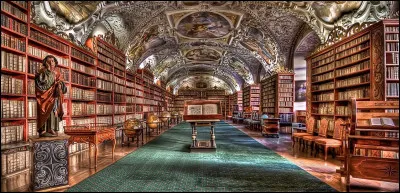 Quel est le livre qui mentionne que les Égyptiens croient à la vie après la mort ?