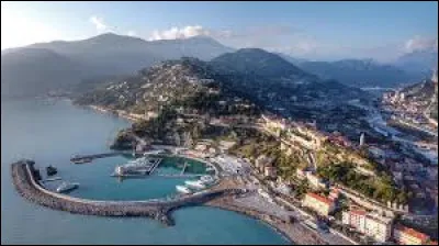 Si je divise 48 par 4 et que je retire 4 après avoir ajouté 12, combien reste-t-il ?