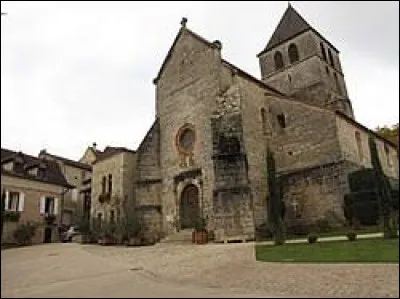 Village de l'aire d'attraction Cadurcienne, sur les bords du Lot, Saint-Vincent-Rive-d'Olt se situe dans le département ...