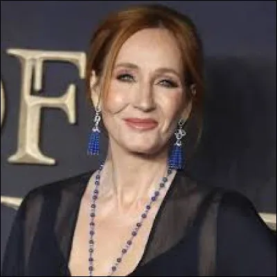 Qui est l'auteur du roman "Harry Potter" ?