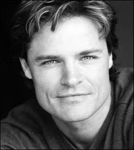 Dylan Neal tait, quant  lui, le frre policier de Pacey. Dans quel film ayant pour cadre la mythologie, plutt destin aux plus jeunes, incarne-t-il Herms, le messager des Dieux ?