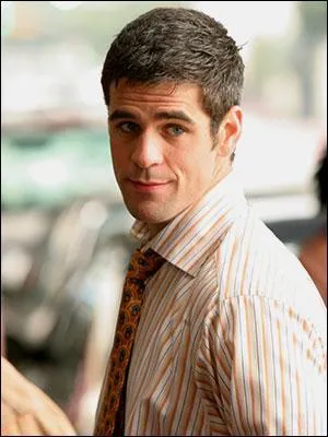 Eddie Cahill incarnait Max Winter dans 'Dawson'. Dans quel film avec Kurt Russell, qui raconte l'histoire vraie du parcours de l'quipe de hockey sur glace des tats-Unis aux JO de 1980, a-t-il jou ?
