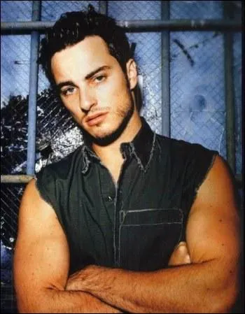 Kerr Smith tait Jack McPhee, le meilleur ami gay de Jen. Dans quel 'Destination Finale' tait-il le bad boy, star du lyce ?