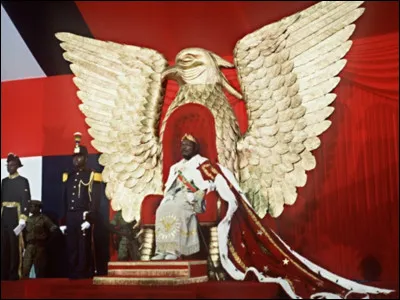 Encore un personnage ''sympa'' dont vous avez sans doute entendu le nom : l'empereur Bokassa. Il reçut à sa naissance le doux prénom de...