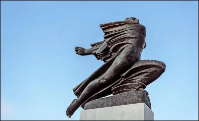 Quel monument, &agrave; Belgrade, symbolise la reconnaissance du peuple serbe envers la France ?