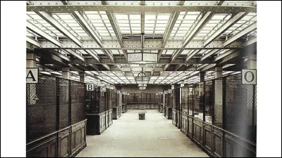 Qu'est ce la loi du 2 décembre 1945 nationalise ?