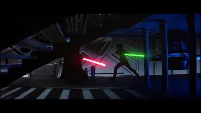 Lors de l'affrontement final entre Luke et Dark Vador, Dark Vador protège Luke de l'empereur Palpatine et quelques secondes avant sa mort, il repasse du côté ''lumineux'' (=gentil, selon mon point de vue).