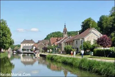 Port-sur-Saône est un port fluvial du département de la Haute-Saône en ancienne région...