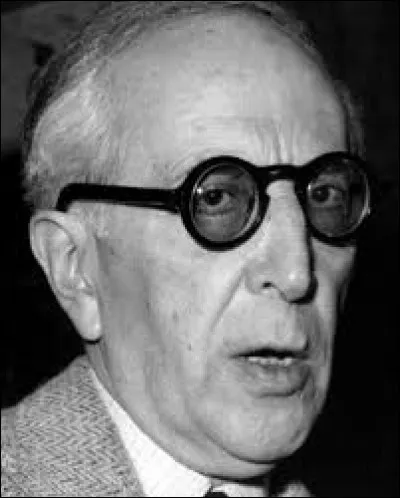 Réalisateur, poète, juriste et théoricien du cinéma, Michel L'Herbier est né à Paris en 1888 et mourut dans cette même ville en 1979. Quel grand comédien fut-il le premier à faire jouer, sans pour autant lui donner des premiers rôles ?