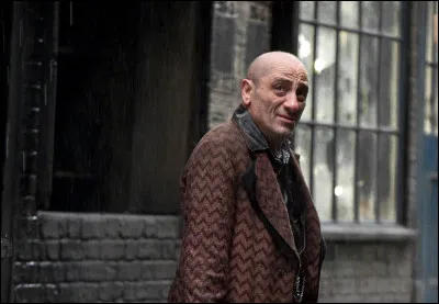 Quelle est la couleur des cheveux de Mondingus Fletcher ?
(ne faites pas attention à l'image, le film a décidé que Mondingus serait chauve, mais il ne l'est pas)