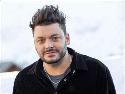 Actuellement, cet acteur a joué dans ... films qui ont une suite (où il joue aussi).