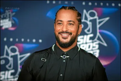 Comment sintitule le troisième album solo de ce chanteur ?