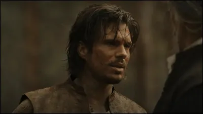 Quel rôle interprète cet acteur dans les films "Les Trois mousquetaires : D'Artagnan" et "Les Trois mousquetaires : Milady" ?