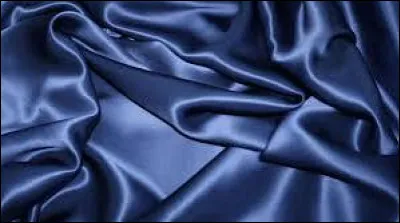 On peut aussi former satiner. Ce verbe provient bien sûr du satin, qui dérive lui-même d'un nom de ville. Où est-elle située ?