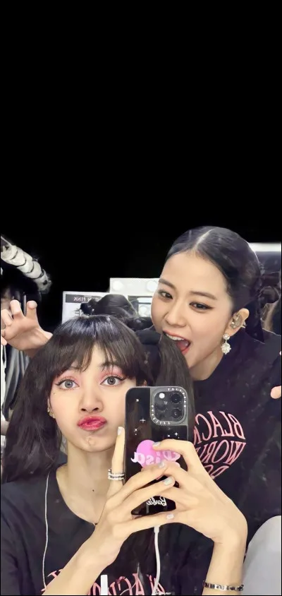 Quelle membre de Blackpink a révélé qu'elle avait été inspirée par un artiste spécifique pour développer son style vocal unique avant de rejoindre YG Entertainment ?