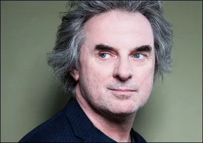 Qui est cet &eacute;crivain fran&ccedil;ais, auteur du polar ''Le Serment des limbes'' ?