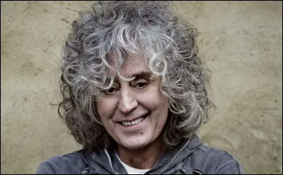 Qui est ce chanteur italien dont l'une des chansons s'intitule ''Le serment du marin'' ?