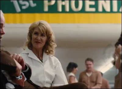 Comment s'intitule ce film réalisé par Paul Thomas Anderson, avec Dern dans le rôle d'Helen Sullivan ?