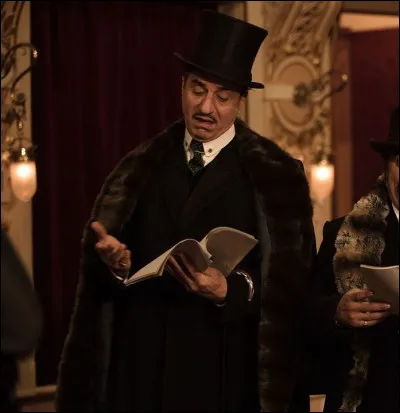 Comment s'intitule ce film réalisé par Alexis Michalik, avec Abkarian dans le rôle d'Ange Floury ?