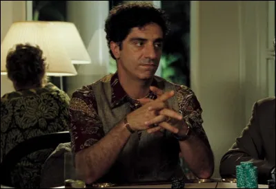 Abkarian joue Alex Dimitrios dans ce film de Martin Campbell, qui est...