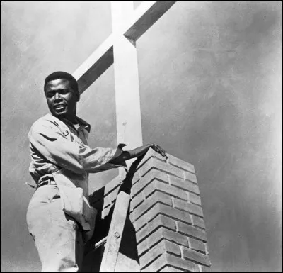 Quel est ce film de Ralph Nelson où Poitier joue Homer Smith ?