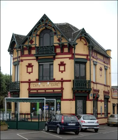 Km : 116,2. Aire-sur-la-Lys. Regardez la photo et dites-moi &agrave; quoi correspond-elle ?