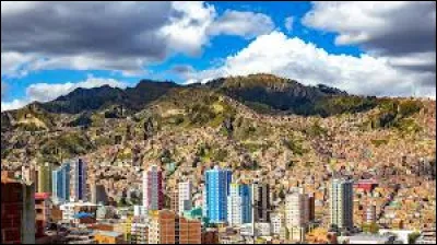 Géographie : L'Amérique latine détient sur ses terres les trois capitales les plus hautes du monde. Quelle ville est la capitale la plus haute du monde avec une altitude de 3 640 m ?