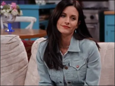 Dans quelle série apparaît Monica ?