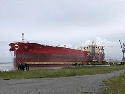 Le portefaix qui chargeait et déchargeait les navires avait pour nom...