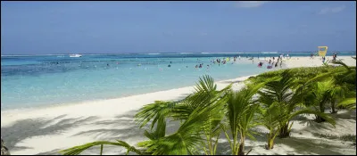 Quel célèbre empereur a été exilé sur lîle dElbe en 1814 ?