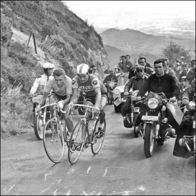 Tour 1964 : Lors de quelle ascension a lieu le duel mythique entre Poulidor et Anquetil ?