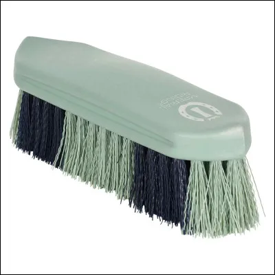 La deuxième brosse à passer est...